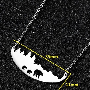Nouveau style Colliers pendentifs plaqués or en acier inoxydable, motif ours creux style forêt avec breloque maman <span class=keywords><strong>et</strong></span> bébé, vente en gros - Product Image 3