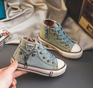 Chaussures de marque unisexes en toile pour enfants, baskets plates décontractées pour garçons et filles, bottes de sport, respirantes, assorties à un jean - Product Image 3