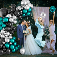 Ensemble d'arche de ballons modernes aux tons froids, bleu sarcelle, noir et argent, pour la décoration d'anniversaire, de mariage ou de remise de diplôme pour hommes