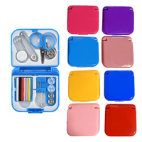 Trousse de couture portable mini carrée couleur bonbon, kit DIY aiguille et fil, accessoires de couture d'urgence pour voyage, réparation de couture à la main