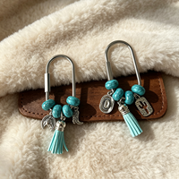 Porte-clés Bohème Western Cowgirl avec pompon perlé turquoise, breloques en métal (cactus, botte de cheval) et mousqueton pour sac