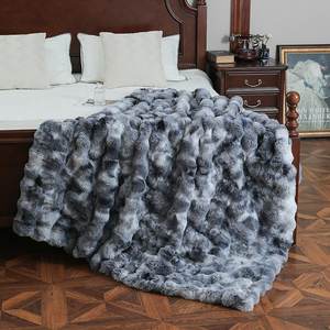 Couverture en polaire à bulles teintées par cravate de style Ins épaissie grande couverture de canapé en peluche longue en poils de lapin <span class=keywords><strong>pour</strong></span> la technique tricotée d'hiver - Product Image 3