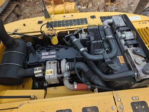 Mini-pelle Komatsu 90% d'occasion, chenille de taille moyenne de 20 tonnes avec moteur, pompe et engrenage neufs à bas prix - Product Image 6