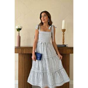 เดรสทรงเอลายทางสีน้ำเงินกรมท่า ขายส่ง เอวสม็อค ไร้สายรัด ระบายอากาศได้ดี ผ้าทอ สวมใส่สบายๆ ทุกวัน - Product Image 4