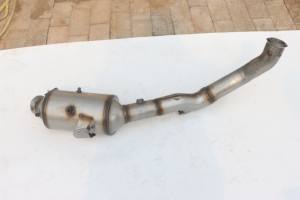 A1664900156 Nouveau convertisseur catalytique YueYang Mercedes-Benz ML250 BLUETEC 4MATIC 2014 en acier inoxydable S409 pour échappement automobile - Product Image 3