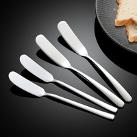 Couteau à beurre 3-en-1 en acier inoxydable 304, épandeur, trancheur, boucleur et râpe pour pain, fromage, confiture, petit-déjeuner et sandwichs