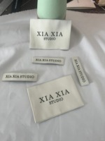 Etiquettes de luxe en coton pour vêtements Etiquettes d'entretien de vêtements personnalisées Etiquettes de vêtement Etiquettes tissées de grande taille Etiquettes de marque de chaussures imprimées Chaussures Dc