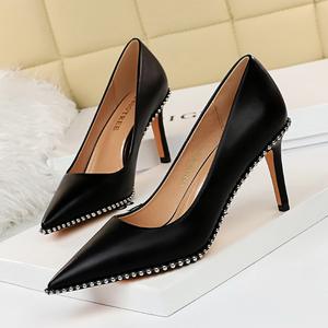 Chaussures Sepatu Wanita Ukuran 42 43 sexy métal strass Stiletto pointu grande taille chaussures pour dames talons pour dames 2023 - Product Image 4