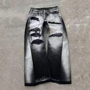 OEM para hombre estilo Y2K pantalones de mezclilla negro sucio lavado Spray Color desgastado acampanado Jeans - Product Image 1