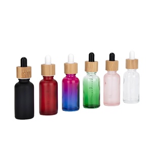 Bottiglia di vetro del contagocce di colore rosa porpora su misura 5ml 10ml 15ml 20ml 30ml 50ml 100ml con il coperchio di bambù - Product Image 1