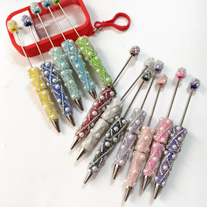 Luxe handgemaakte parelpen met diamanten, kralen en strass steentjes, soepel schrijvende balpen, DIY accessoires. - Product Image 6
