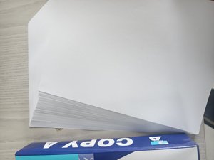 Papier A4 de haute qualité pour une impression et une copie fluides, usage bureautique, compatible avec les imprimantes et les scanners standard - Product Image 3