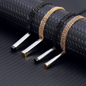 Collana in Acciaio Inossidabile Retrattile Tridimensionale con Pendente a Doppio Strato Inciso Rettangolare Parallelepipedico Cilindrico - Product Image 5