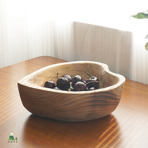 Bandeja de frutas hecha a mano de madera de cedro en forma de corazón, color marrón oscuro, para decoración y almacenamiento en la mesa del hogar. - Product Image 4