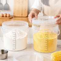 Seau en plastique de qualité alimentaire avec échelle graduée, empilable, avec couvercle à vis et poignée pour la farine, logo personnalisé