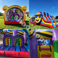 Parcours d'aventure gonflable commercial avec toboggans, combo de jeux gonflables pour enfants, parcours d'obstacles à thème visage souriant, parc d'attractions