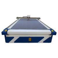 Couvre tableau de bord de voiture Tapis étanche à la lumière Couteau oscillant CNC Machine de découpe numérique