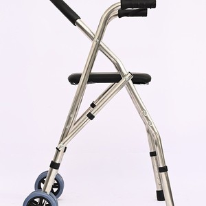 รถช่วยเดินแบบพับได้ Rising Walking Aid 02 ขนาดเดียว สำหรับผู้สูงอายุ - Product Image 3