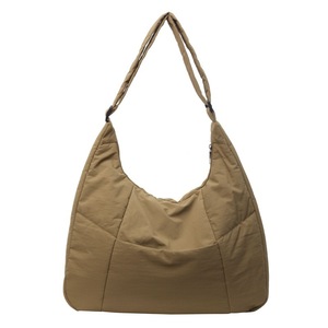 Sac bandoulière pour femme, nouveau style automne/hiver 2025, grande capacité, rembourré en coton, simple, élégant, sac fourre-tout polyvalent - Product Image 1