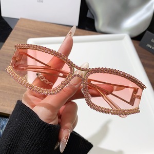 Gafas de Sol de Moda con Marco Completo Estilo Ojo de Gato, Protección UV400 para Mujer - Product Image 2