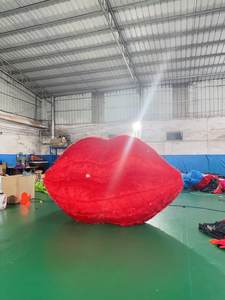 Décoration moderne créative personnalisée Rouge baiser fourrure peluche moelleux géant gonflable <span class=keywords><strong>Sexy</strong></span> rouge lèvres modèles pour exposition d'art - Product Image 2