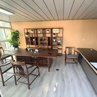 Villa capsule préfabriquée en conteneur avec mur-rideau en verre pour extérieur, salle ensoleillée, bureau ou boutique de luxe en conteneur