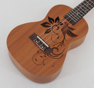 من المصنع مباشرة 23 بوصة بنمط مخصص من Sapele <span class=keywords><strong>Lark</strong></span> Woodern Ukulele - Product Image 2