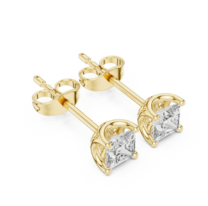 Pendientes de tuerca de diamantes de corte princesa de oro amarillo de 14 quilates con ajuste clásico Seguro de cuatro puntas de la India - Product Image 3