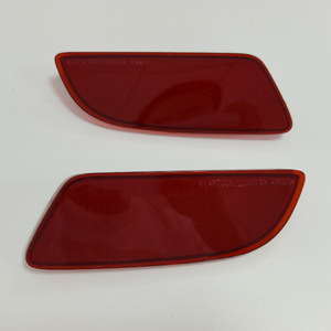 Réflecteur de pare-chocs arrière Corolla Cross 81920-0A040 81910-0A040, en ABS, forme rectangulaire, installation par clip - Product Image 3