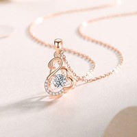 Collar con Colgante de Corazón de Cisne con Moissanita Redonda de 5 mm, Plata de Ley 925, Tono Oro Blanco y Rosa, Disponible en Stock, Joyería al por Mayor