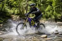 Moto électrique tout-terrain Surron Light Bee X 2025 avec deux modes de puissance