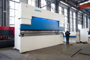Dobladora automática del hierro del freno de <span class=keywords><strong>la</strong></span> prensa del CNC del precio competitivo de BEKE de <span class=keywords><strong>Almaco</strong></span> - Product Image 6