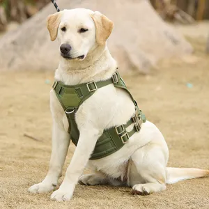 Arnés táctico con logotipo personalizado para perro, accesorio para mascotas, collar airtag de malla transpirable para tren con reflectante