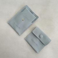 Ensemble de contenants pour bijoux en microfibre avec logo personnalisé pochette d'affichage pour cartes pochettes cadeau à boutons pour emballage de boucles d'oreilles et collier