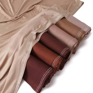 <span class=keywords><strong>Hijab</strong></span> Islamico Elegante e Raffinato, Sciarpa Morbida e Traspirante per Donne, Premium Jersey con Diamanti - Product Image 1