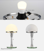 Lampe de table LED en verre rappelant le design nordique, création de Designer, design moderne, luminaire décoratif d'intérieur, idéal pour une chambre à coucher, rvb
