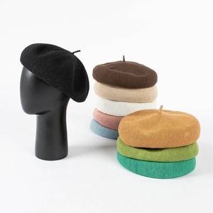 หมวกเบเร่ต์ถักนิตติ้งสำหรับฤดูใบไม้ผลิ/ฤดูร้อน ปี 2025 แฟชั่นทันสมัย สไตล์ลำลอง เหมาะสำหรับคนศีรษะใหญ่ ใส่เที่ยวกลางแจ้ง ระบายอากาศได้ดี ใช้ได้ที่ชายหาด - Product Image 1