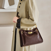 Fabrication d'Origine Designer de Marque Sacs Cuir Vache Faits Main Sac Axillaire Femme Artisanat Portefeuille Élégant