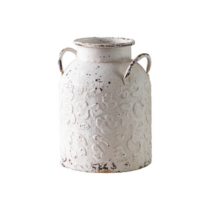 Vase en métal vintage avec poignée, design rustique pour la décoration de mariage et de jardin - Product Image 5