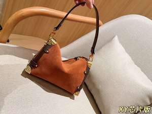 Женская Замшевая сумка - Product Image 3