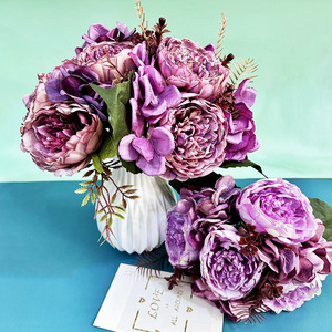 Queyiyi Flowers – Bouquet de pivoines artificielles en soie de style anglais pour décoration de mariage et toile de fond de lieu événementiel - Product Image 1