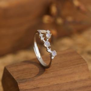 Europeo y americano <span class=keywords><strong>Instagram</strong></span> Influencer Moonstone Explosive S925 Silver Taurus Ring Anillo <span class=keywords><strong>de</strong></span> moda para <span class=keywords><strong>mujeres</strong></span> - Product Image 2