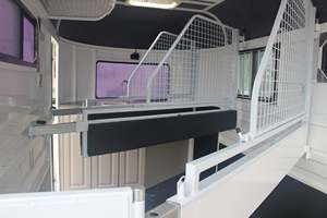 फ्रंट में स्टोरेज अलमारी के साथ 2025 <span class=keywords><strong>2</strong></span> घोड़े कोण लोड करना - Product Image 5