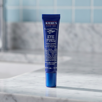 Crema Facial Nutritiva para Hombre Kiehls, Anti-Ojeras y Anti-Hinchazón, con Cafeína y Vitamina B3, Libre de Crueldad Animal, en Tubo de 15 ml, para Todo Tipo de Piel