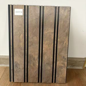 لوح جداري من البولي فينيل كلوريد المموج 300*2900*8 مم أسود اللون للديكور الداخلي - Product Image 5
