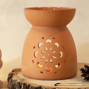 Quemador de Aceite de Arcilla Terracota con Diseño de Cuatro Hojas - Product Image 5