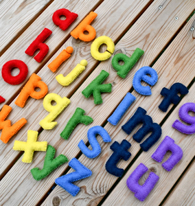 Letras del Alfabeto de Fieltro Hechas a Mano, Educativas, Montessori, para Juego de Imitación, Marca Mofelt - Product Image 2