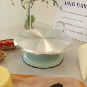 360 degrés antidérapant en caoutchouc fond lisse Surface support tournant en aluminium réutilisable décoration gâteau plateau tournant - Product Image 1