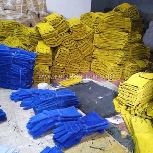 ถุงมือช่างเชื่อมหนังวัวคุณภาพสูง พร้อมแผ่นเสริมฝ่ามือและซับนิ้ว ยาว 10 นิ้ว ได้รับการรับรองมาตรฐาน EN388 - Product Image 3