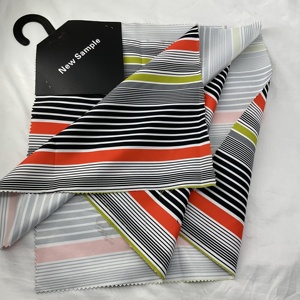 उच्च गुणवत्ता वाले पॉलिएस्टर ऑक्सबोफोर्ड ठोस रंगे कपड़े और आलसी सोफे के लिए वाटरप्रूफ प्रदर्शन के साथ - Product Image 2